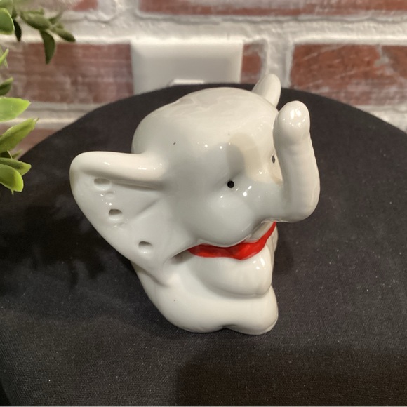 Cute as can be Ceramic Elephant decor piece - Gently Used - Great Condition - Picture 6 of 9